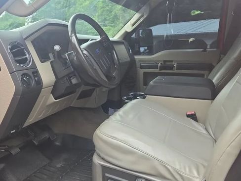 Used 2010 Ford F250 XLT AWD/4WD image 9