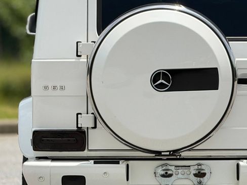Used 2015 Mercedes-Benz G 63 AMG 4MATIC image 16