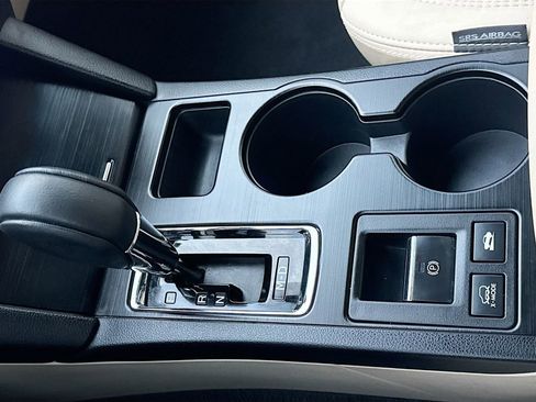 Used 2018 Subaru Outback 2.5i Limited image 21