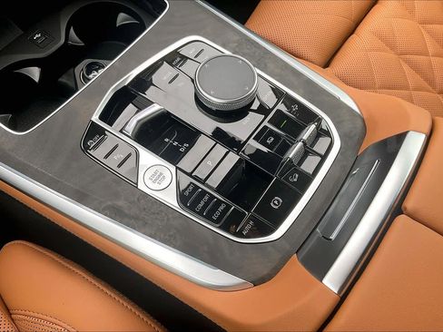 New 2026 BMW X5 xDrive40i w/ Off-Road Package AWD/4WD image 8