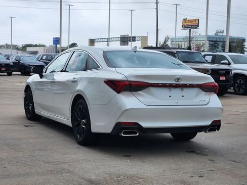 Certified 2022 Toyota Avalon XLE image 7