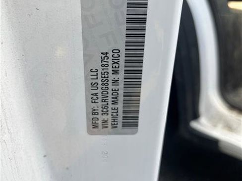 Used 2025 RAM ProMaster 2500 w/ Convenience Group image 7