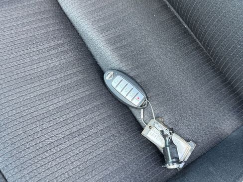 Used 2025 Nissan Altima 2.5 SV image 21