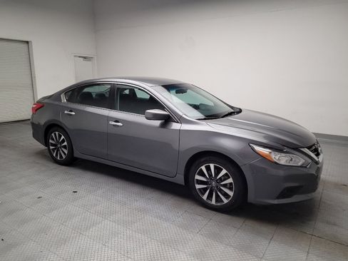 Used 2017 Nissan Altima 2.5 SV FWD image 11