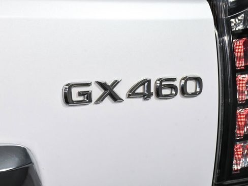 Used 2023 Lexus GX 460 Premium w/ Accessory Package AWD/4WD image 95