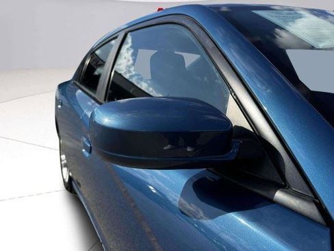 Used 2020 Dodge Charger SXT RWD image 10
