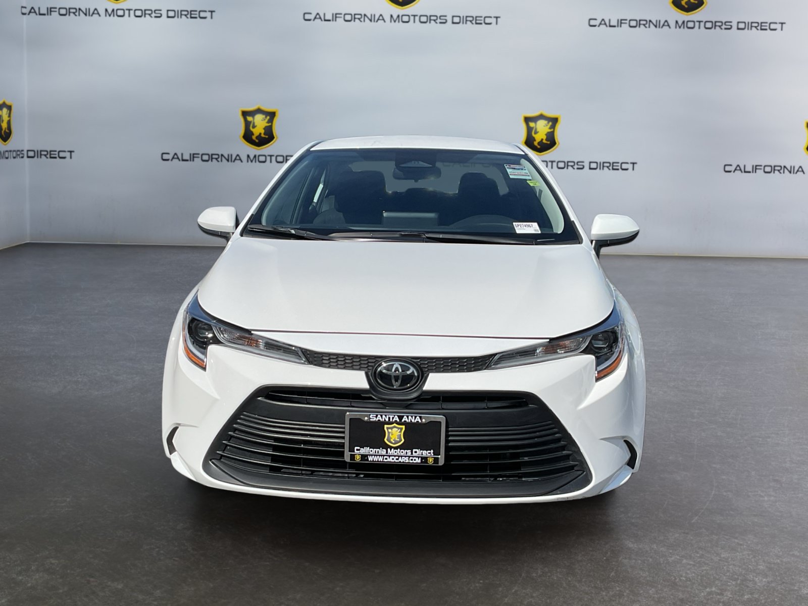 Used 2025 Toyota Corolla LE FWD image 2