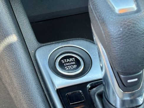 Used 2022 Nissan Sentra SV w/ Trunk Package FWD image 22