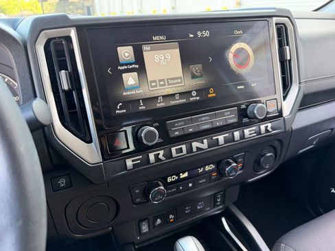 Used 2025 Nissan Frontier SV w/ SV Convenience Package RWD image 25