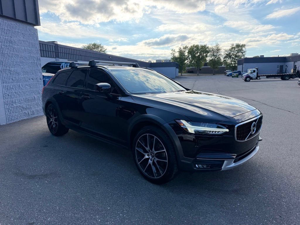Used 2020 Volvo V90 T6 Cross Country w/ Protection Package Premier AWD/4WD image 7