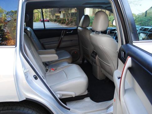 Used 2013 Toyota Highlander Limited image 33