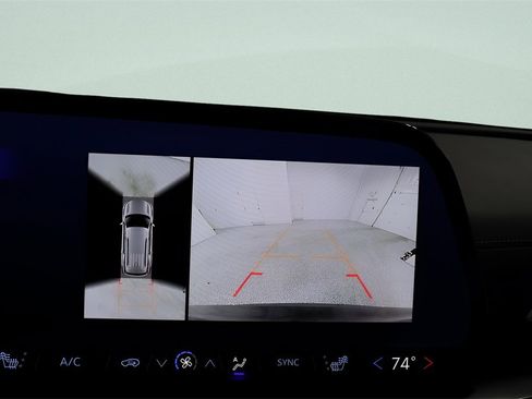 Used 2024 Chevrolet Traverse LT w/ LPO, Floor Liner Package image 14