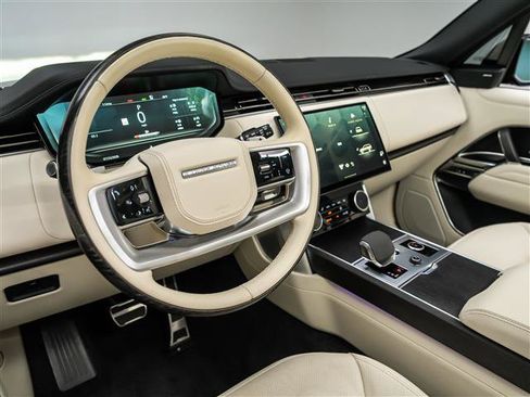 Used 2023 Land Rover Range Rover SE AWD/4WD image 16