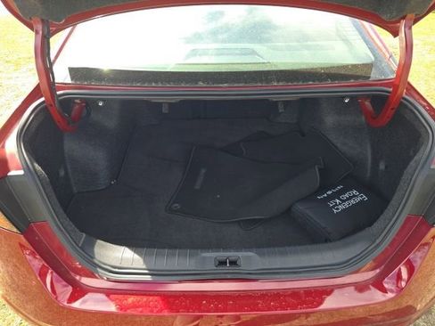 Used 2025 Nissan Altima 2.5 SV image 25