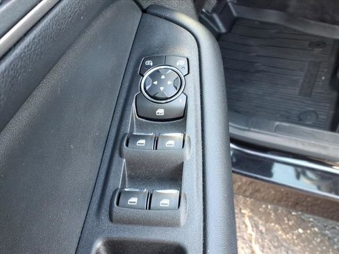 Used 2022 Ford Edge SEL w/ Convenience Package image 5