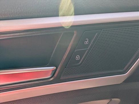 Used 2023 Volkswagen Atlas SE w/ Panoramic Sunroof Package image 33