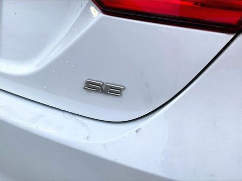 Used 2022 Toyota Camry SE image 24