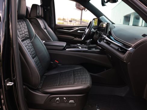 Used 2024 Cadillac Escalade V w/ LPO, Floor Liner Package AWD/4WD image 40