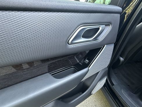 Used 2018 Land Rover Range Rover Velar S AWD/4WD image 49