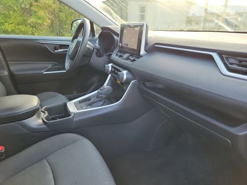 Used 2024 Toyota RAV4 XLE image 34