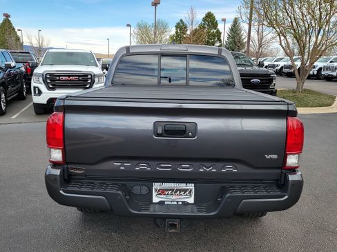 Used 2016 Toyota Tacoma TRD Off-Road w/ Premium & Technology Package image 11