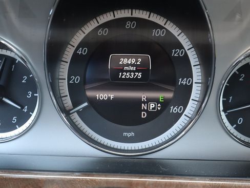Used 2013 Mercedes-Benz E 350 BlueTEC Sedan image 23