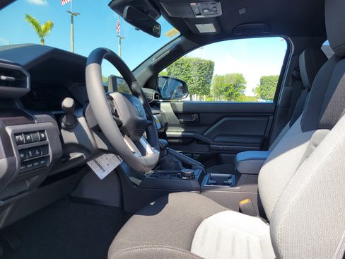 Used 2025 Toyota 4Runner 4WD image 20