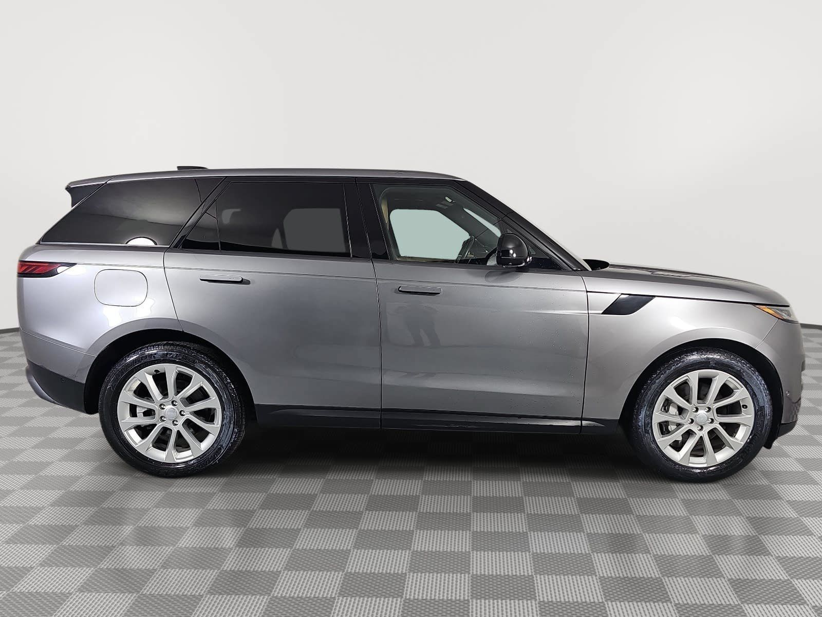 Used 2023 Land Rover Range Rover Sport SE AWD/4WD image 9