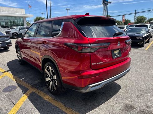 Used 2025 Mitsubishi Outlander SE AWD/4WD image 6