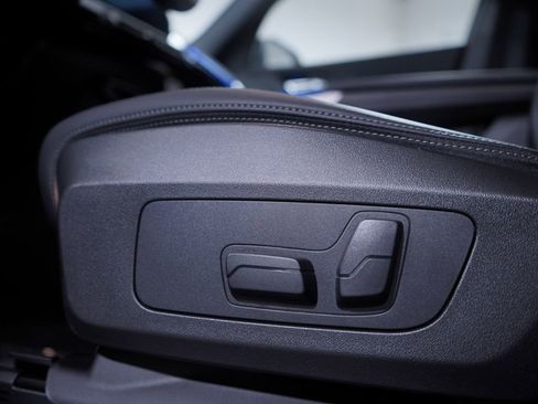 Used 2026 BMW X1 xDrive28i AWD/4WD image 17