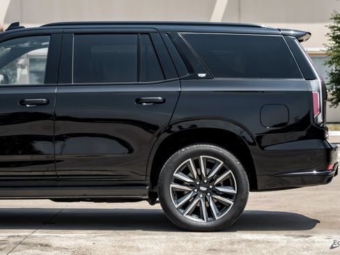 Used 2023 Cadillac Escalade Sport Platinum AWD/4WD image 9