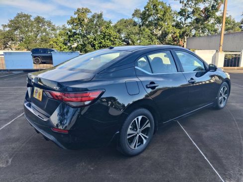 Used 2020 Nissan Sentra SV w/ Lighting Package image 8