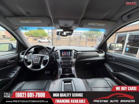 Used 2017 GMC Yukon SLT AWD/4WD image 16