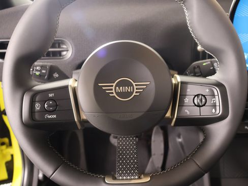 New 2026 MINI Cooper 2-Door Hardtop FWD image 3