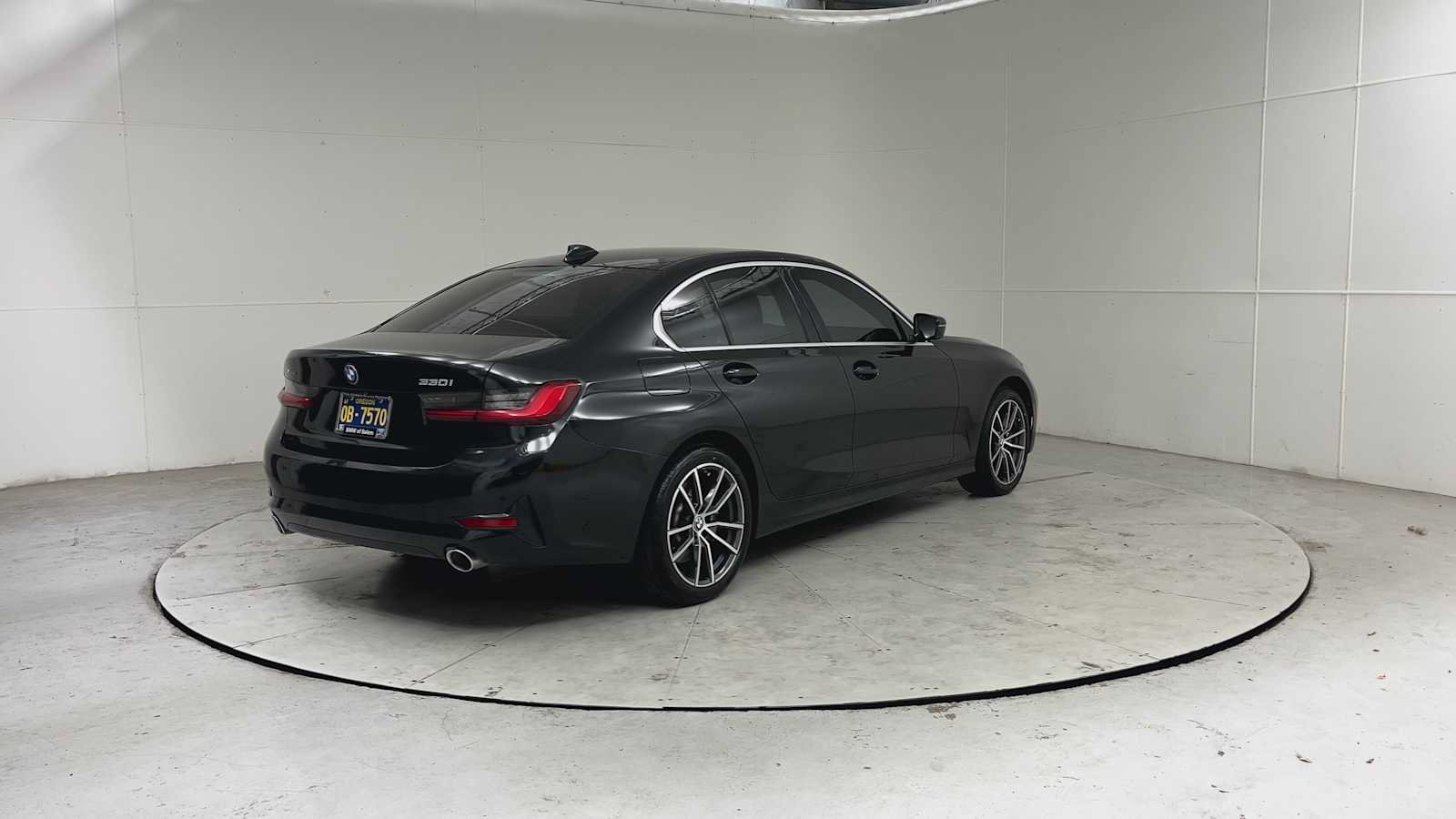 Used 2021 BMW 330i xDrive Sedan w/ Convenience Package AWD/4WD image 9