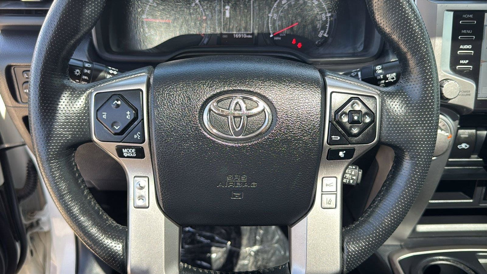 Used 2023 Toyota 4Runner SR5 Premium w/ Moonroof Package RWD image 18