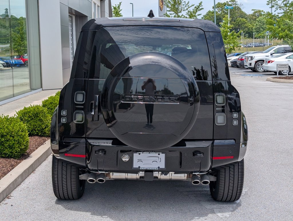 New 2026 Land Rover Defender 110 V8 AWD/4WD image 6