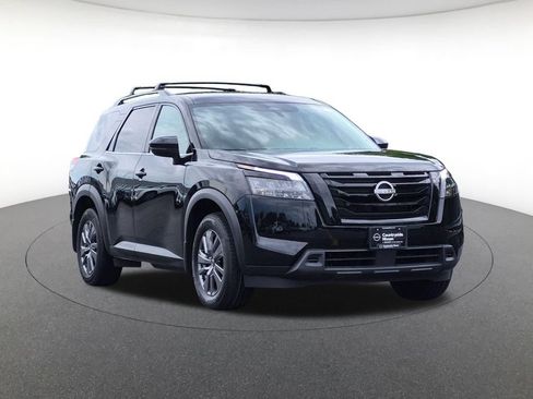Used 2024 Nissan Pathfinder SV w/ Lighting Package (N92) AWD/4WD image 3