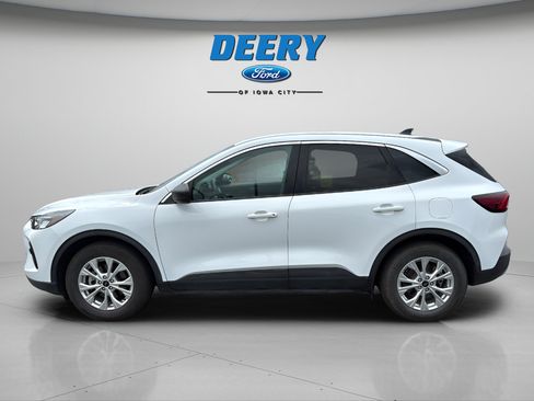 Certified 2023 Ford Escape Active w/ Cold Weather Package FWD image 9