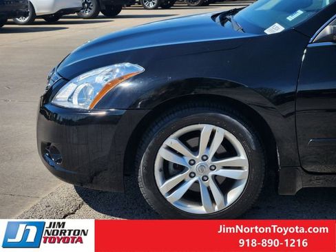 Used 2012 Nissan Altima 3.5 SR w/ Sport Pkg FWD image 9