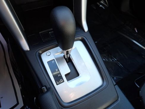 Used 2015 Subaru Forester 2.5i w/ Alloy Wheel Package image 17