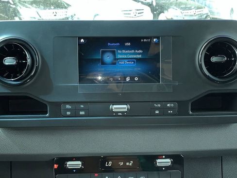 Used 2023 Mercedes-Benz Sprinter 2500 image 15