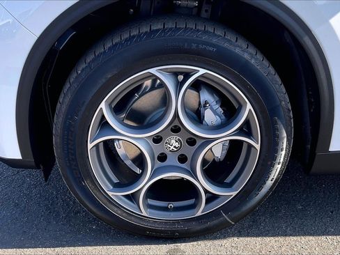 New 2025 Alfa Romeo Stelvio Sprint w/ Convenience Package image 12