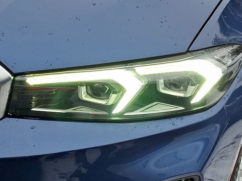 Certified 2023 BMW 330i xDrive Sedan w/ Convenience Package image 6