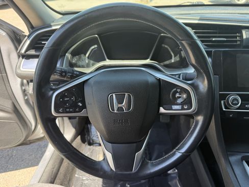 Used 2016 Honda Civic Touring image 16