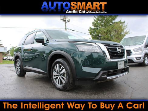 Used 2025 Nissan Pathfinder SL AWD/4WD image 1