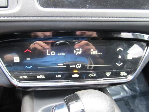 Used 2022 Honda HR-V EX image 62