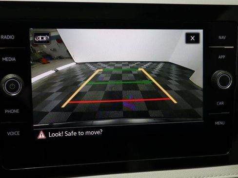 New 2025 Volkswagen Taos SEL image 11