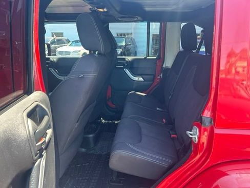 Used 2014 Jeep Wrangler Unlimited Sahara w/ Mopar Chrome Edition Group AWD/4WD image 15