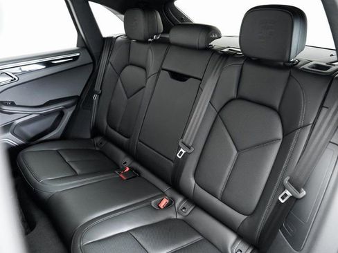 New 2026 Porsche Macan image 28